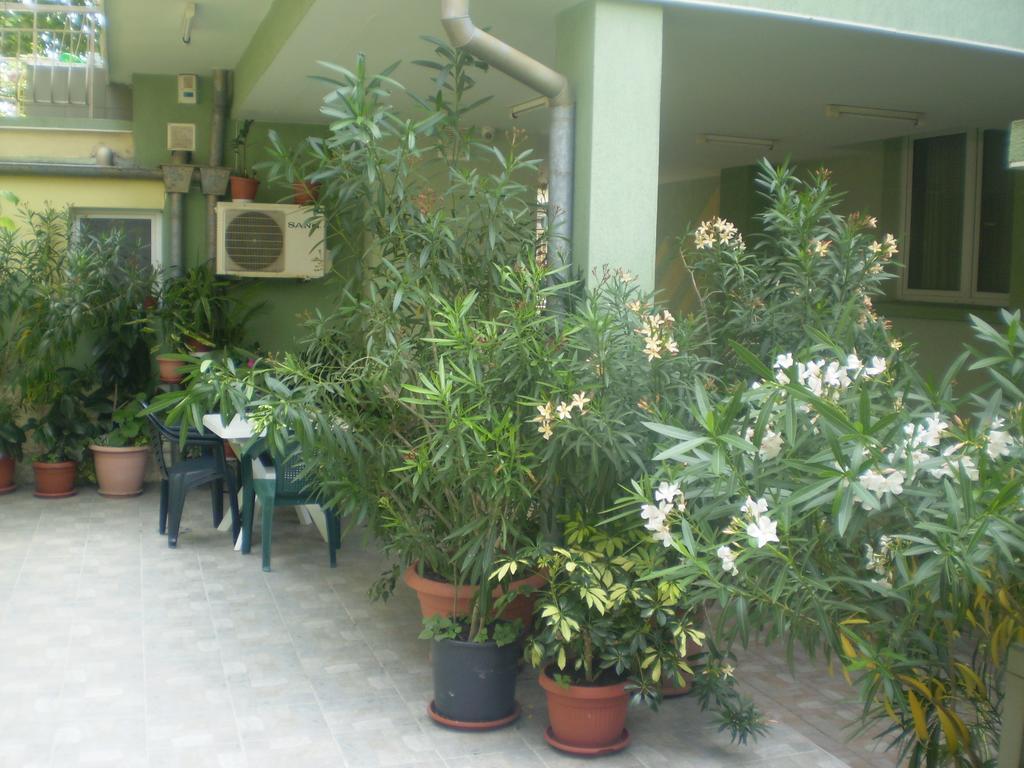 Guest House ,, Ekaterina" Nesebar Exterior foto