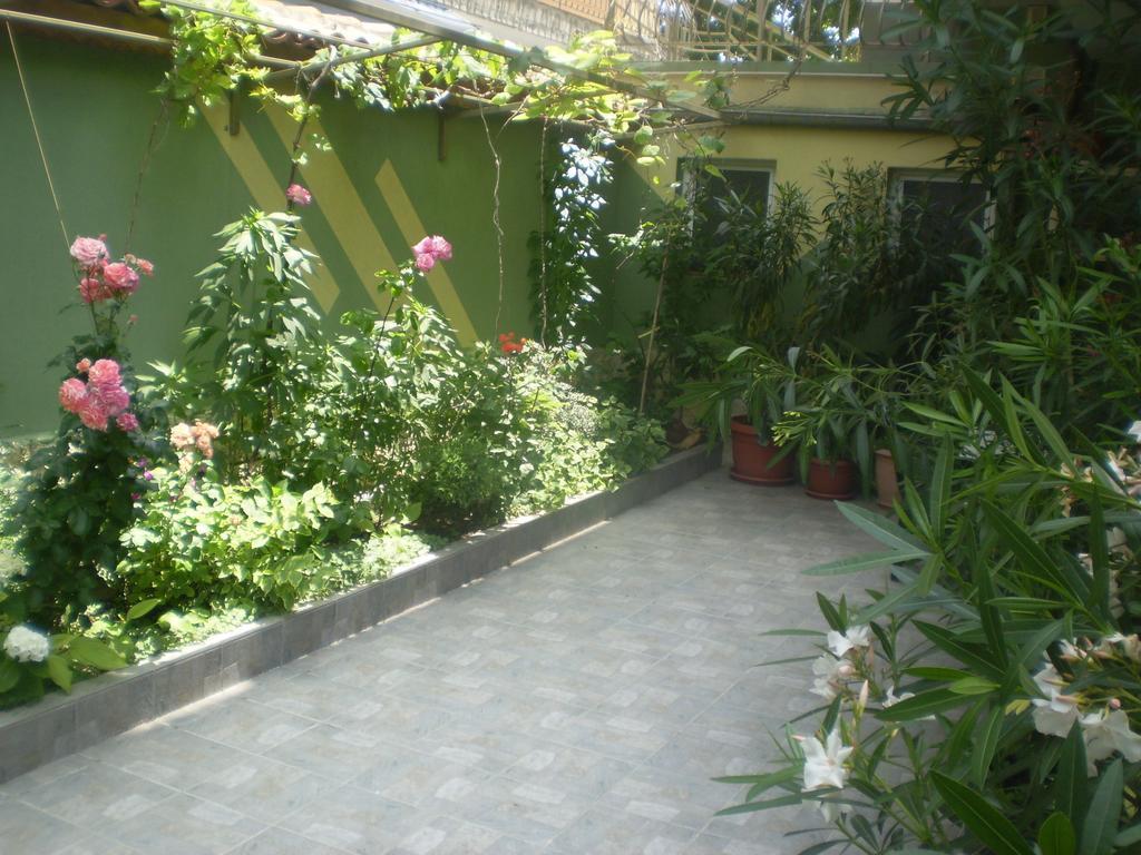 Guest House ,, Ekaterina" Nesebar Exterior foto