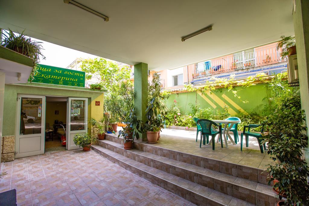 Guest House ,, Ekaterina" Nesebar Exterior foto