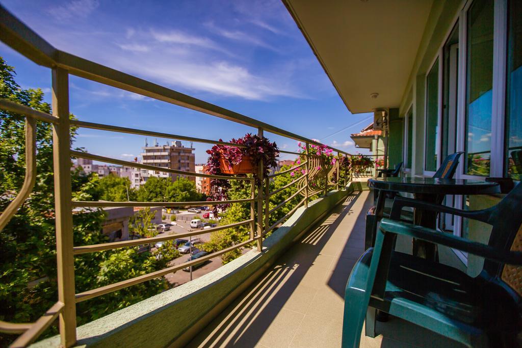 Guest House ,, Ekaterina" Nesebar Exterior foto