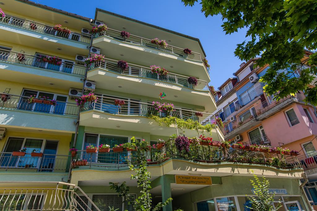 Guest House ,, Ekaterina" Nesebar Exterior foto
